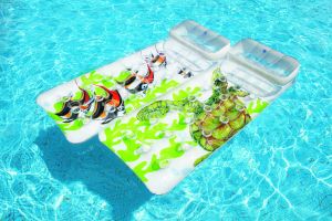 18-Pocket Lounges