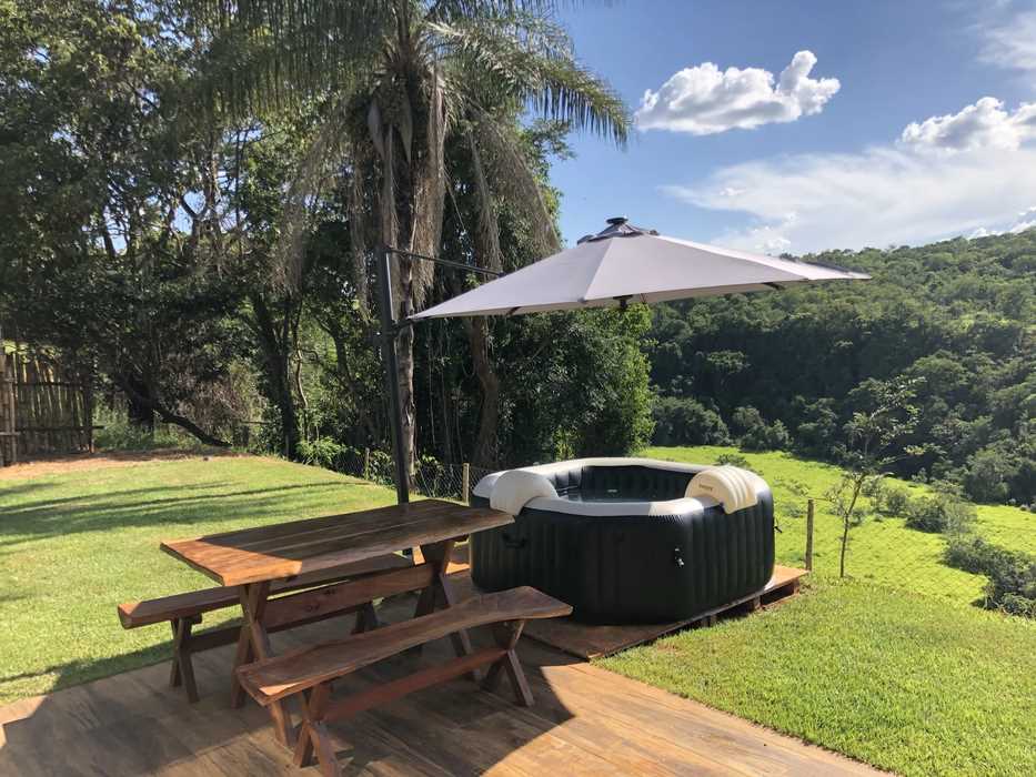 Pourquoi un jacuzzi gonflable est-il indispensable pour votre voyage en camping ?